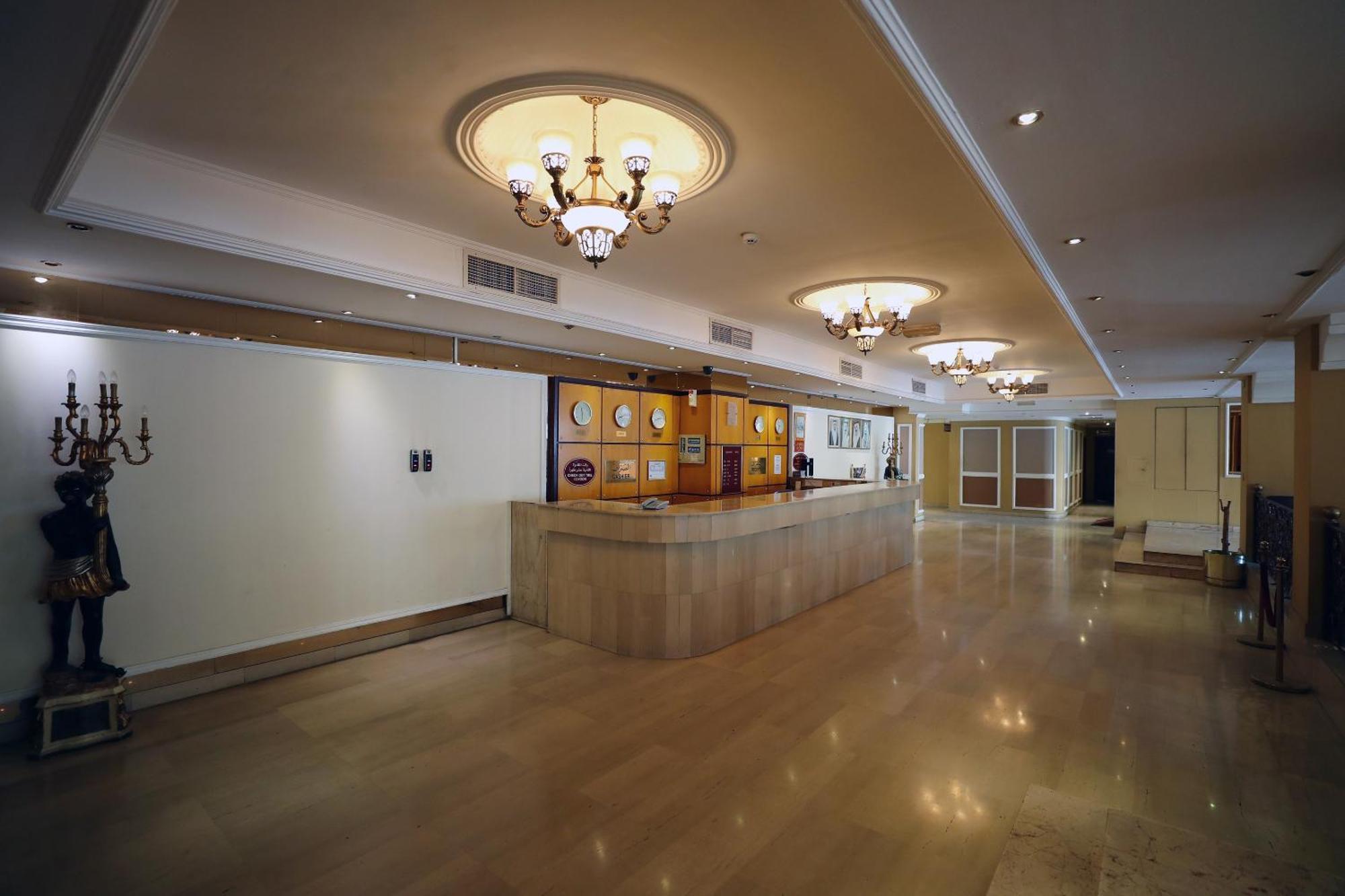 Oyo 112 Semiramis Hotel Al-Manamah Bagian luar foto
